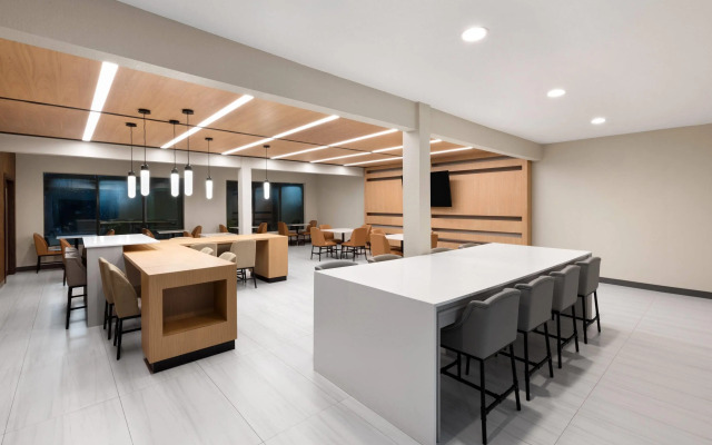 Wingate by Wyndham College Station South