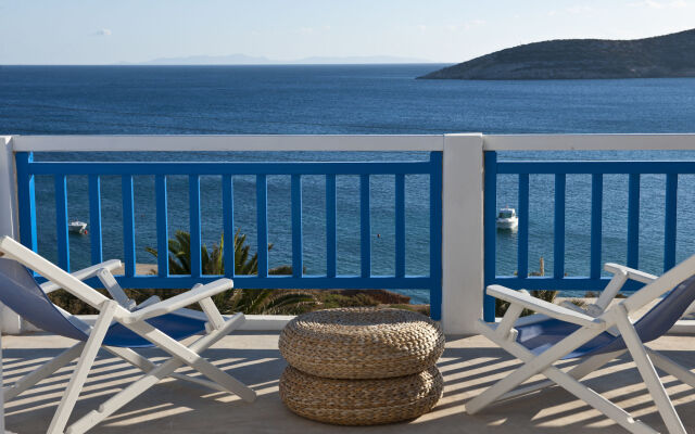 Blue Dolphin Antiparos Villas and Suites