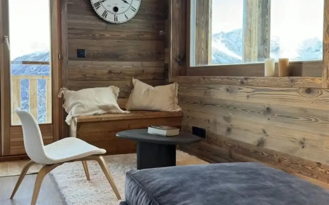 Chalet With Stunning View and Jacuzzi