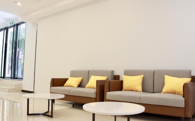 7Days Premium Guangzhou Fangcun Guanggang New City Hedong Subway Station Branch – Guest Rooms – Guangzhou