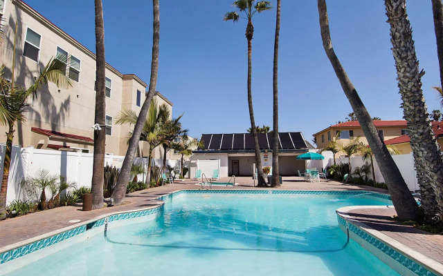Capri by the Sea by All Seasons Resort Lodging