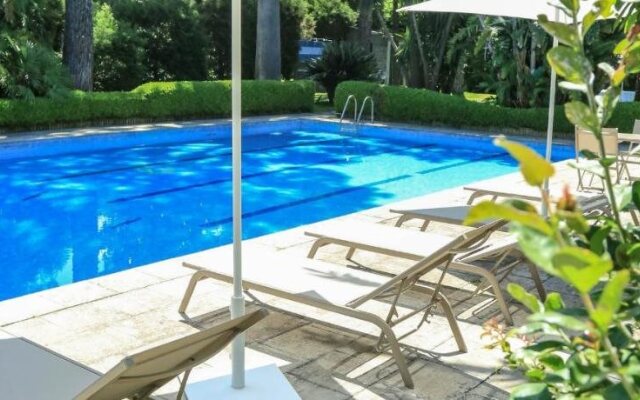 Villa Laura Resort