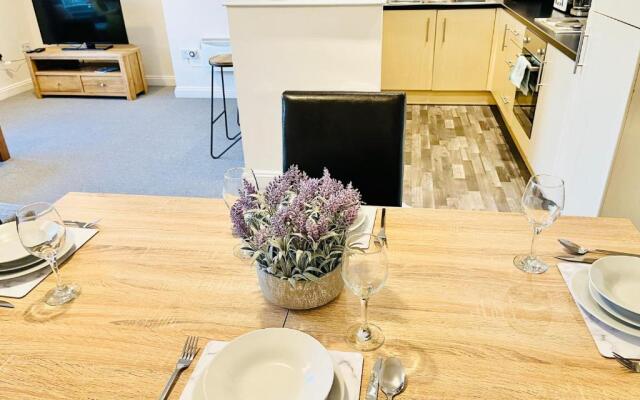 Ilkley Apartment with Parking