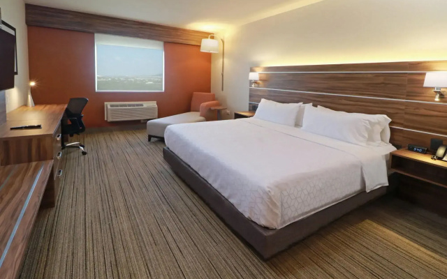 Holiday Inn Express Monterrey Fundidora by IHG