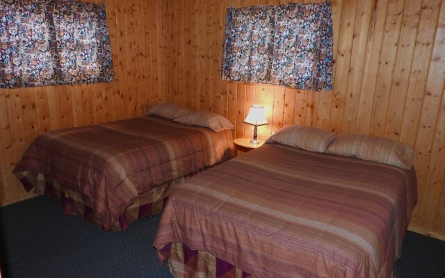 Foothills Lodge and Cabins