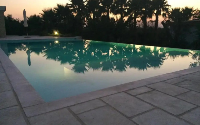 WHITE POOL Matino - Gallipoli - 5pl