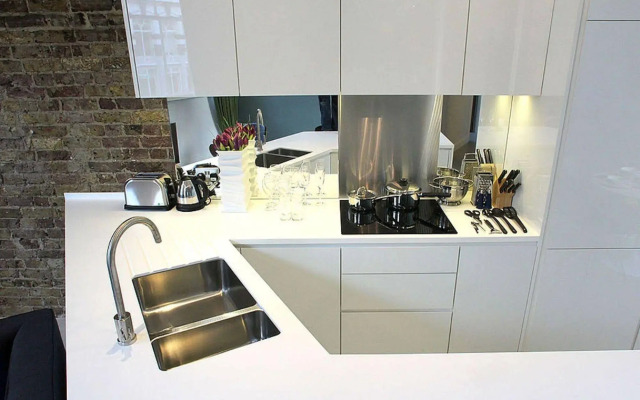 Hop Art House Apartments