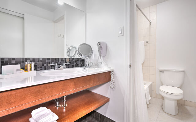 Rodeway Inn & Suites