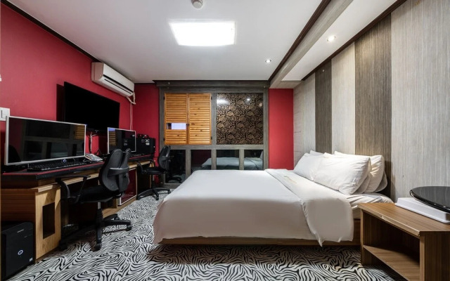 Incheon Hotel W