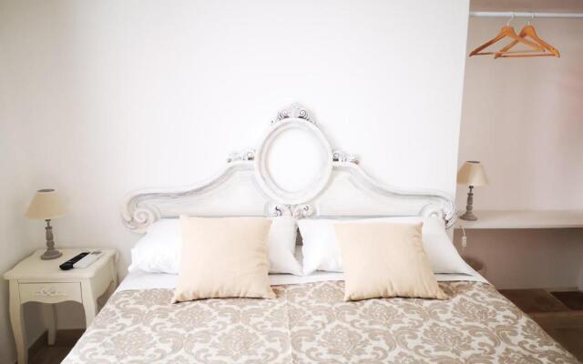 Corte Pietrantica - Charming Rooms & Suites