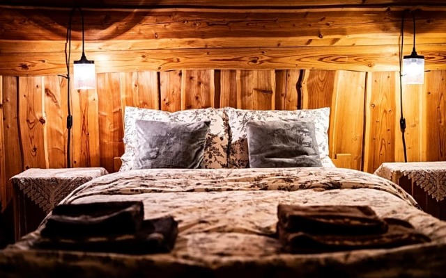 Ranczo w lesie - domki z jacuzzi