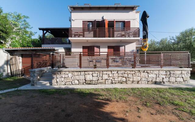 Tiho - 10M From The Beach - A2 1. Kat(4)