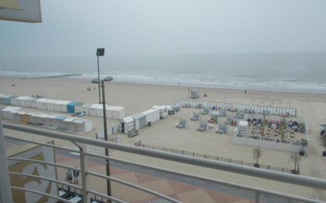 Beach Palace Hotel