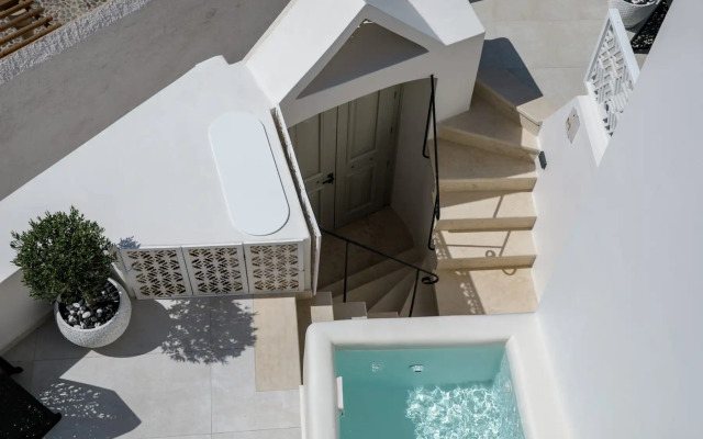 La Madeleine Oia Suites & Caves