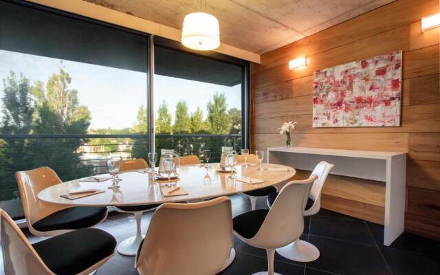 Costa Colonia - Riverside Boutique Hotel