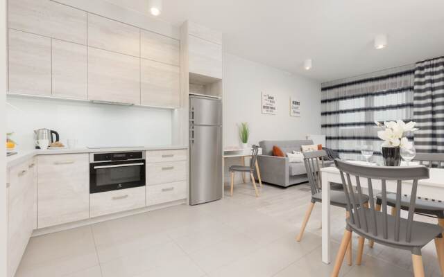 Lazurowa Warsaw & Parking by Renters