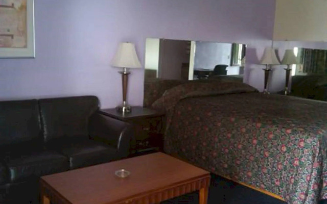 Crescent Inn