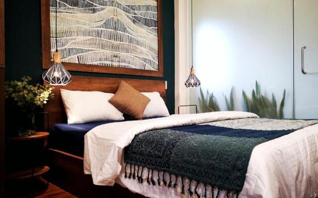 Benzen Boutique Stays Hostel and Apartment