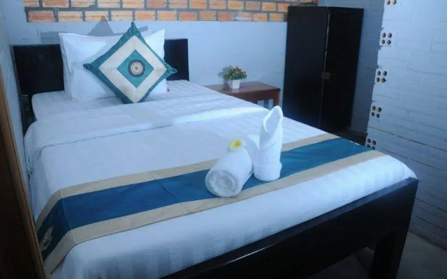 Pillar Hotel