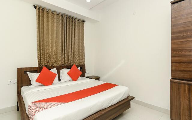 Capital O HYD756 Hotel Green Leaf
