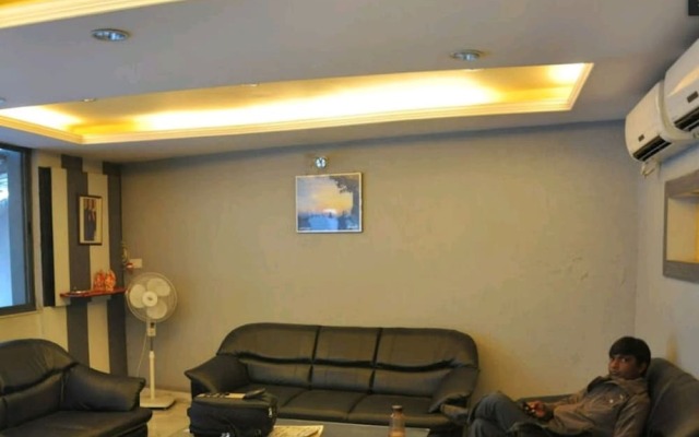 Hotel Rajdhani Plaza