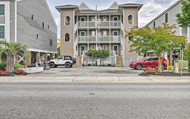 Couples Retreat w/ Balcony in Surfside Beach!