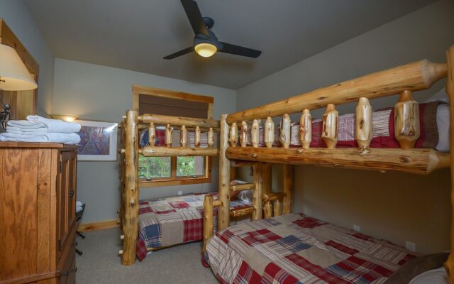 All Seasons Pass 4 Bedroom House