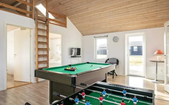 10 Person Holiday Home in Lokken