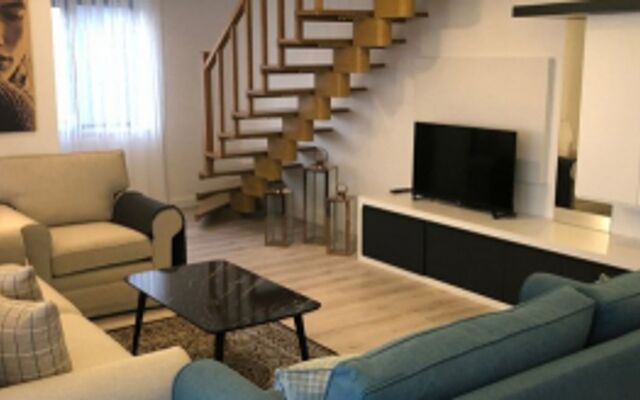 ONLY ONE Suites&Residence