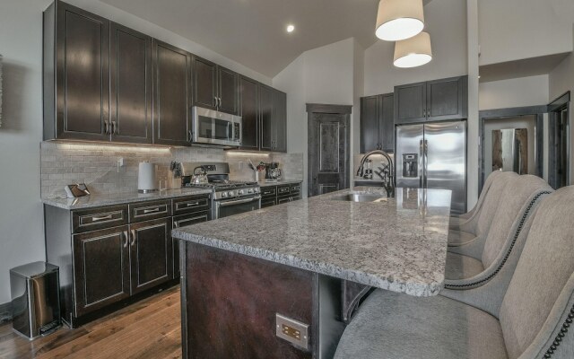 Alders 54 Outpost Dr