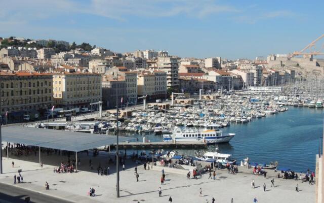 Escale Oceania Marseille Vieux Port