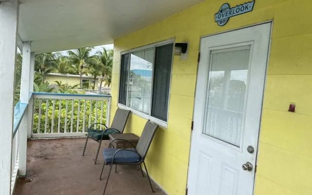 Holiday Court 20 - Overlook