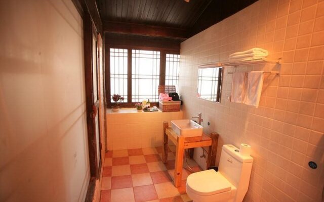 Lijiang Jian Ai Hostel