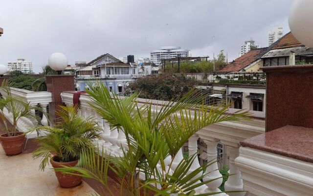 Garden Hotel