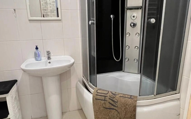 5/3Kotliarska Moisha House