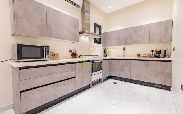 Amber Hospitality Al Qirawan