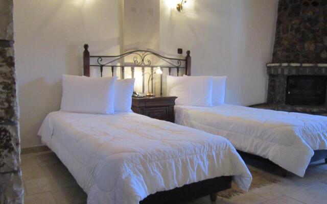 Aiolides Hotel