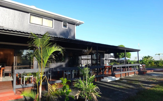 Travellers Point Hotel
