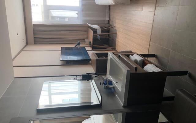 Hanting Hotel Urumqi Zhongyinggongdi Metro Station