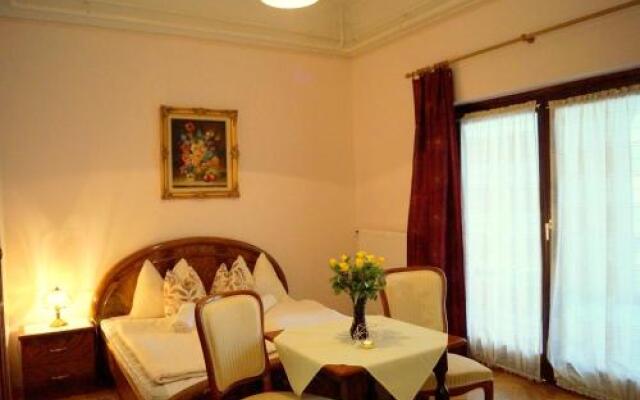 Sophie's Holiday Márton Villa & Apartmanok