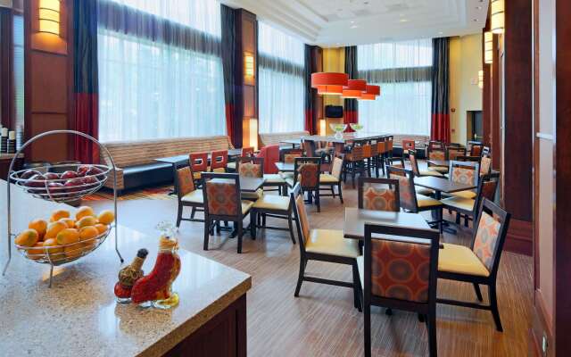 Hampton Inn & Suites Arlington Crystal City DCA