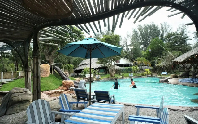 Dugong Village-Green Hotel