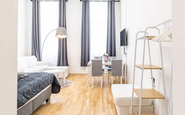 Premium City Apartment/Grand Opening Offers!