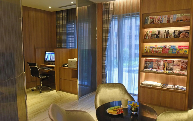 Fullon Hotel Taoyuan Airport Access MRT A8