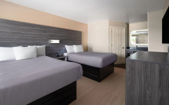 Baymont by Wyndham Commerce GA Near Tanger Outlets Mall