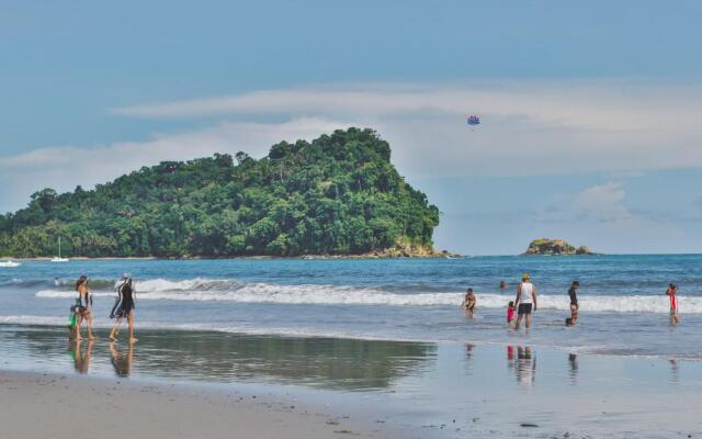 Oceanfront Hotel Verde Mar direct access to the beach