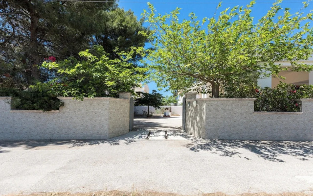 4073 Villa Minerva by Barbarhouse