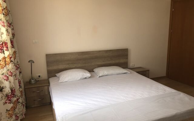 D&C Apartments in Garden of Eden