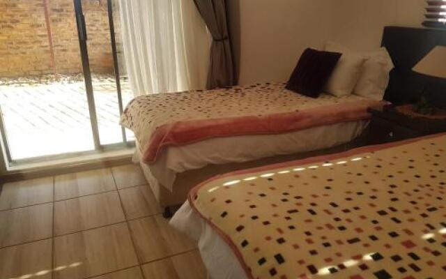 Aliwal Villa Guest Lodge