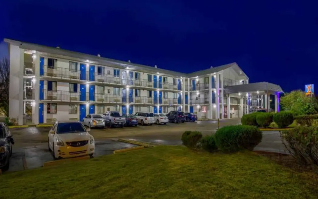 Motel 6 Jackson, MS